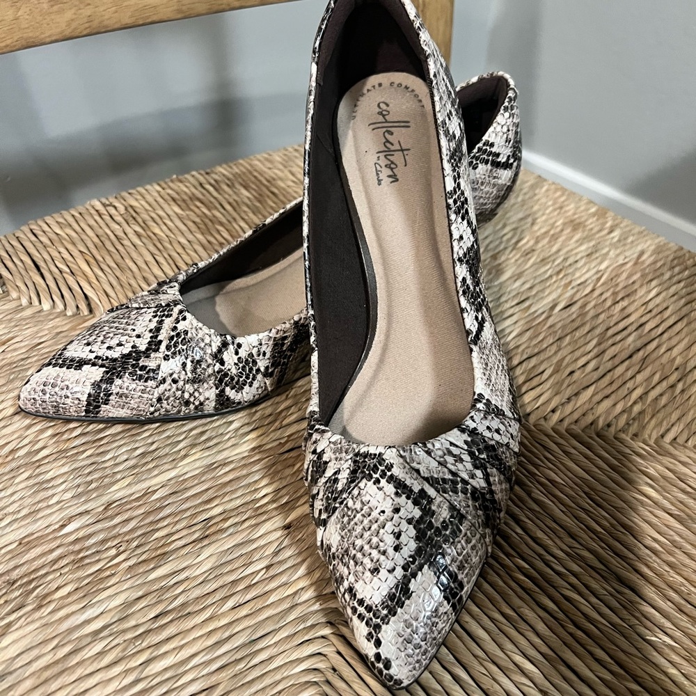 Clark’s heels size 9